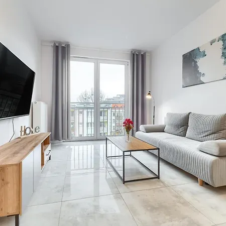 Emilii Plater Iv - Unique * Szczecin